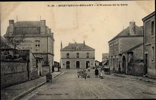 Ak Montreuil Bellay Maine et Loire, Avenue de la Gare, Hotel de la Gare