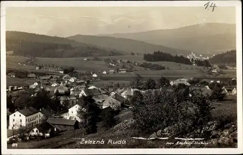 Foto Ak Železná Ruda Markt Eisenstein Region Pilsen, Ort mit Umgebung