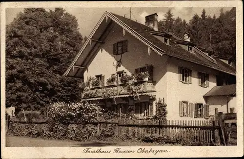 Ak Griesen Garmisch Partenkirchen Bayern, Forsthausm Totalanischt, Balkon, Jagdtrophäe, Zaun, Bäume