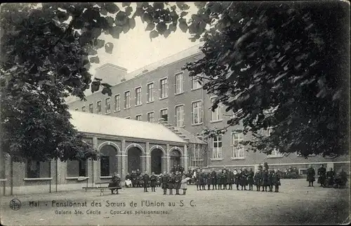 Ak Halle Flandern Flämisch Brabant, Pensionnat des Soeurs de l'Union au Sacré Coeur, Cour