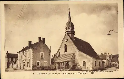 Ak Champs Yonne, Place et Église