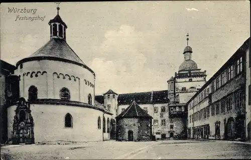 Ak Würzburg am Main Unterfranken, Festungshof