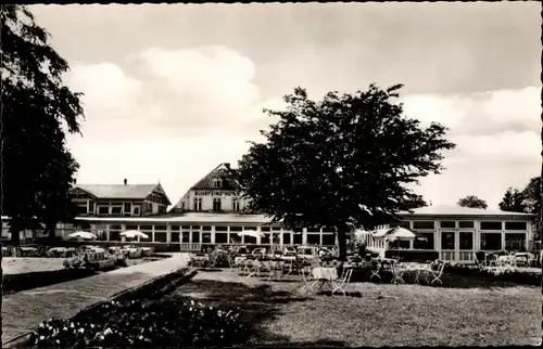 Ak Krautsand Drochtersen in Niedersachsen, Buhrfeinds Hotel, Außenansicht, Garten