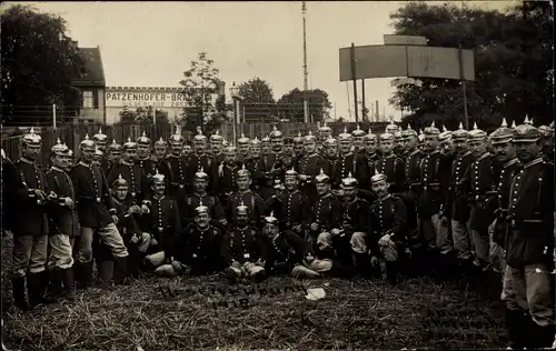 Foto Ak Zossen in Brandenburg, Deutsche Soldaten in Uniformen, Patzenhofer Brauerei