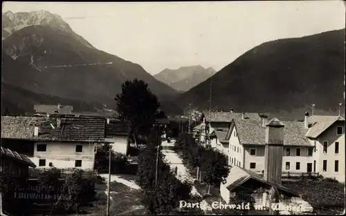 Foto Ak Ehrwald in Tirol, Teilansicht der Ortschaft
