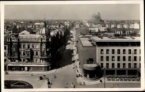 Ak Pardubice Pardubitz Stadt, Straßenpartie im Ort, Geschäfte, Häuser