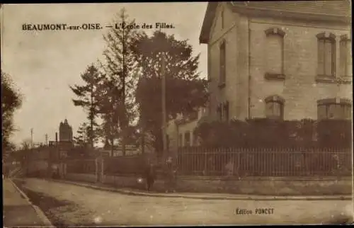 Ak Beaumont sur Oise Val d´Oise, L'Ecole des Filles