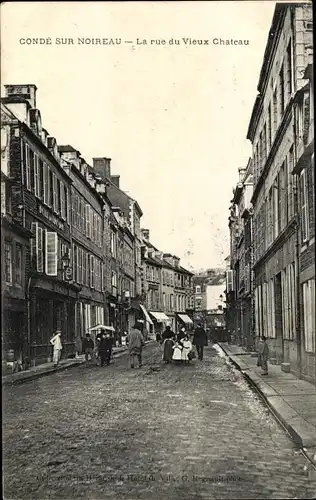 Ak Condé sur Noireau Calvados, La rue du vieux Chateau