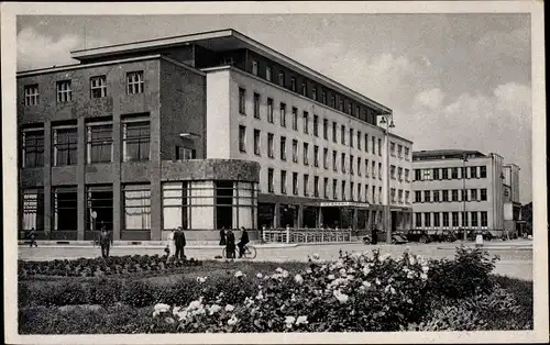 Ak Pardubice Pardubitz Stadt, Gebäude, Blumen