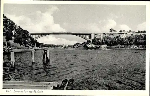 Ak Kiel in Schleswig Holstein, Blick auf die Levensauer Hochbrücke, Schiff