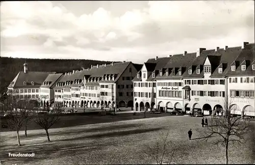 Ak Freudenstadt im Nordschwarzwald, Am Marktplatz