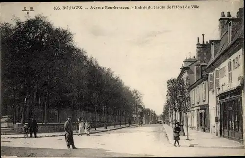 Ak Bourges Cher, Avenue Bourbonnoux, Entree du Jardin de l'Hotel de Ville