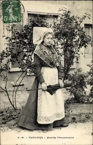 Ak Thouars Deux Sèvres, Frau in französischer Tracht, Mariee Thouarsaise