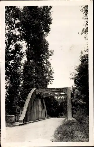 Foto Ak Douchy Loiret, Le Pont Neuf