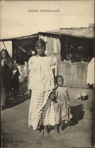 Ak Femme Senegalaise, Bild einer jungen Frau mit kleinem Mädchen