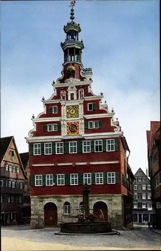 Ak Esslingen am Neckar Baden Württemberg, Blick auf das alte Rathaus und den Brunnen