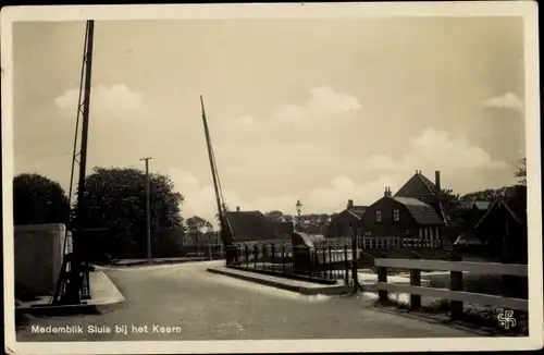 Ak Medemblik Nordholland Niederlande, Sluis bij jet Keern