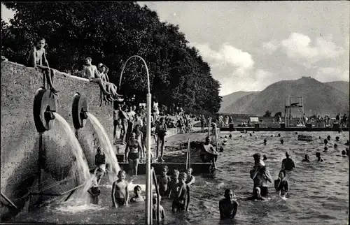 Ak Bad Hönningen am Rhein, Thermalschwimmbad, Freibad