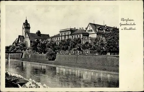 Ak Pforzheim im Schwarzwald, Gewerbeschule, Stadtbad