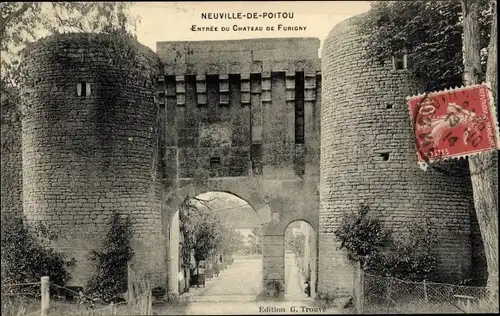 Ak Neuville de Poitou Vienne, Entree du Chateau de Furigny