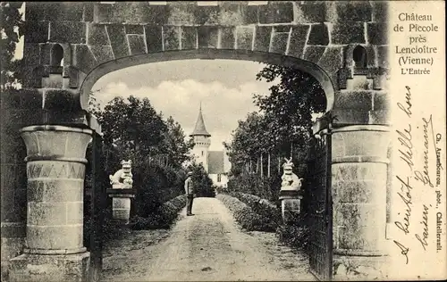 Ak Lencloitre Vienne, Chateau de Piccole