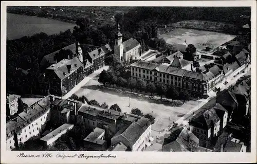 Ak Riesa an der Elbe Sachsen, Fliegeraufnahme vom Marktplatz