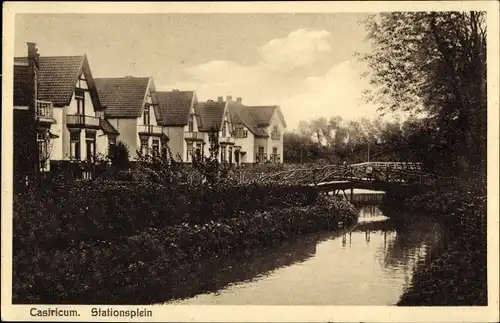 Ak Castricum Nordholland Niederlande, Stationsplein, Fluss, Brücke