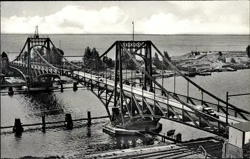 Ak Wilhelmshaven in Niedersachsen, Kaiser Wilhelm Brücke, Drehbrücke