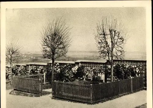 Ak Lány u Rakovníka Mittelböhmen, Grab von Präsident Masaryk und seiner Frau Charlotte