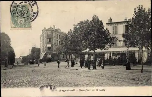 Ak Argenteuil Val d´Oise, Carrefour de la Gare, Cafe de la Gare