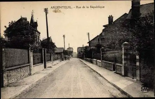 Ak Argenteuil Val d'Oise, Rue de la Republique