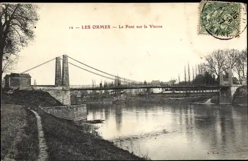 Ak Les Ormes Vienne, Le Pont sur la Vienne