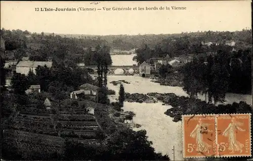Ak L'Isle Jourdain Vienne, Vue Generale, Les Bords de la Vienne