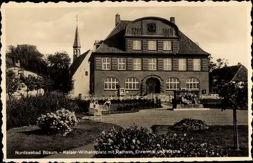 Ak Büsum Schleswig Holstein, Nordseebad, Kaiser Wilhelmplatz, Rathaus, Ehrenmal, Kirche