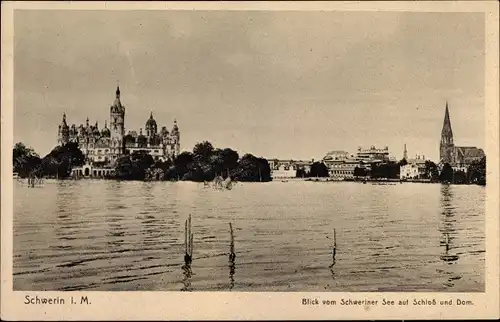 Ak Schwerin in Mecklenburg, Blick vom See auf Schloss und Dom