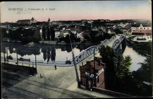 Ak Weißenfels im Burgenlandkreis, Totalansicht der Stadt mit Saale