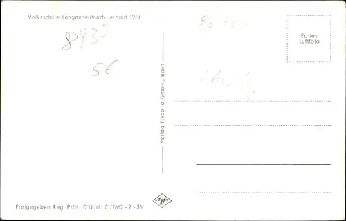 Ak Langenneufnach in Schwaben, Volksschule, Wohnhäuser