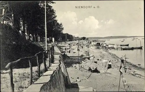 Ak Niendorf Timmendorfer Strand Ostholstein, Strandpartie, Badekarren