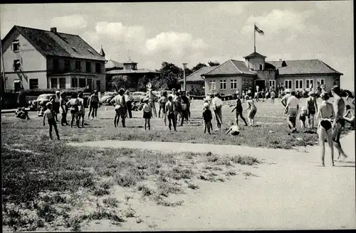 Ak Nordseebad Duhnen Cuxhaven, Lesehalle, Personen in Badekleidung