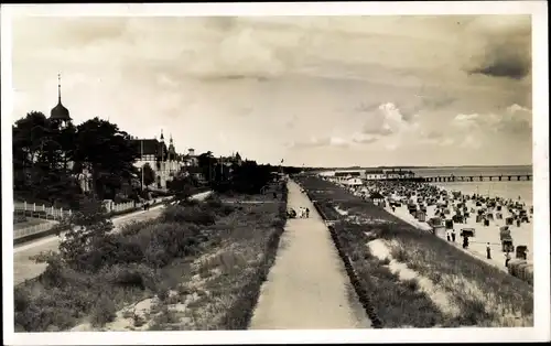 Foto Ak Ostseebad Zinnowitz auf Usedom, Strandpromenade, Strandpartie