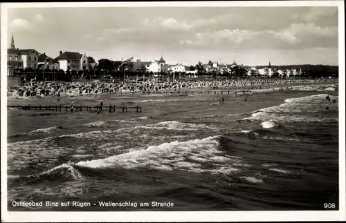 Ak Seebad Binz auf Rügen, Wellenschlag am Strand