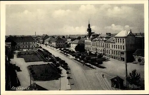 Ak Čelákovice Tschelakowitz Mittelböhmen, Vogelschau, Straßenpartie