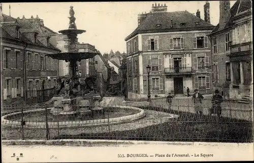 Ak Bourges Cher, Place de l'Arsenal, Le Square