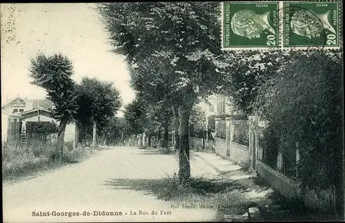Ak Saint Georges de Didonne Charente Maritime, La Rue du Port