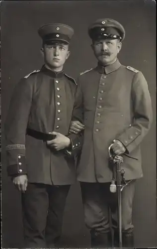 Foto Ak Ärmelband Gibraltar, Zwei deutsche Soldaten, Munsterlager, I WK