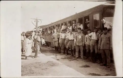 Foto Ak Mascara Algerien, Legionäre der Fremdenlegion, Eisenbahn, Uniformen