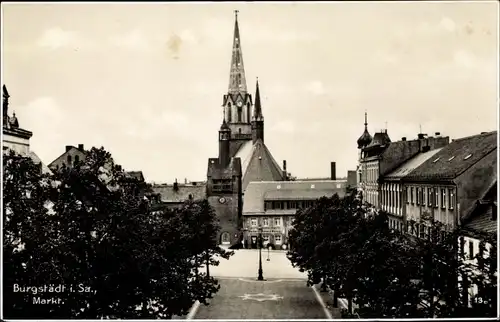 Ak Burgstädt in Sachsen, Marktplatz, Kirche