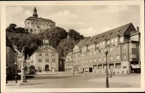 Ak Náchod Reg. Königgrätz, Straßenpartie, Burg