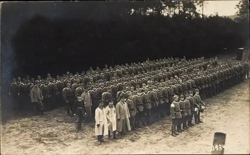 Foto Ak Deutsche Soldaten bei einer Parade