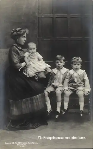 Ak Var Kronprinsessa med sina barn, Margaret of Connaught